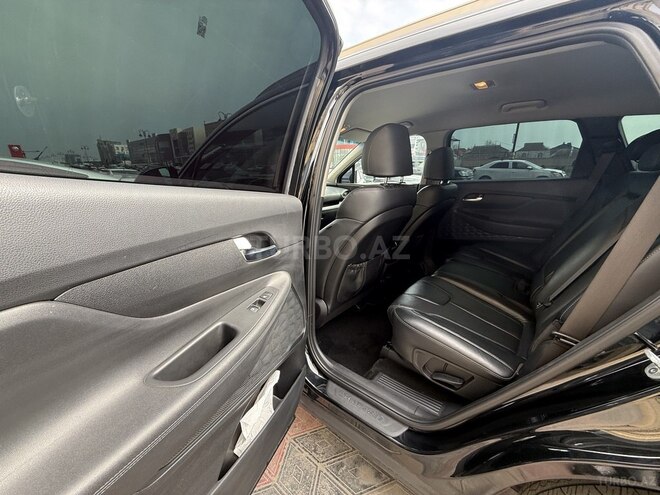 Hyundai Santa Fe-13