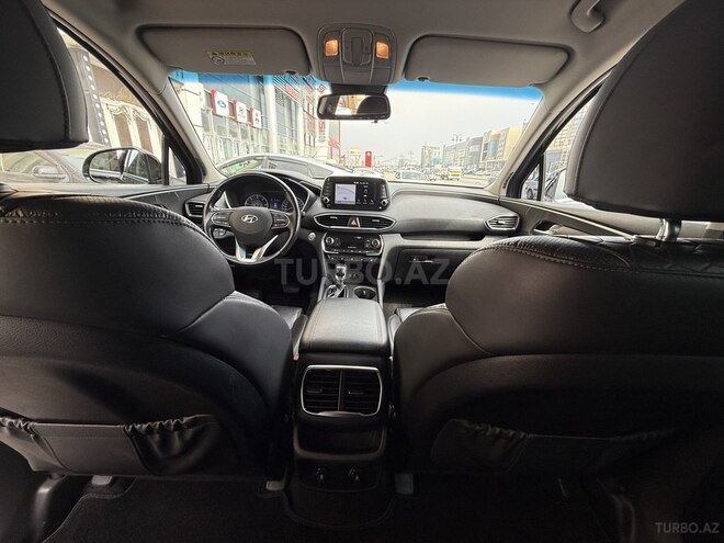 Hyundai Santa Fe-12