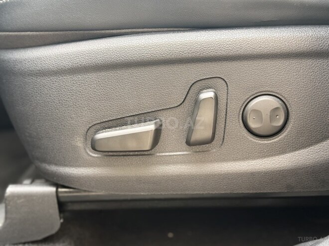 Hyundai Santa Fe-17