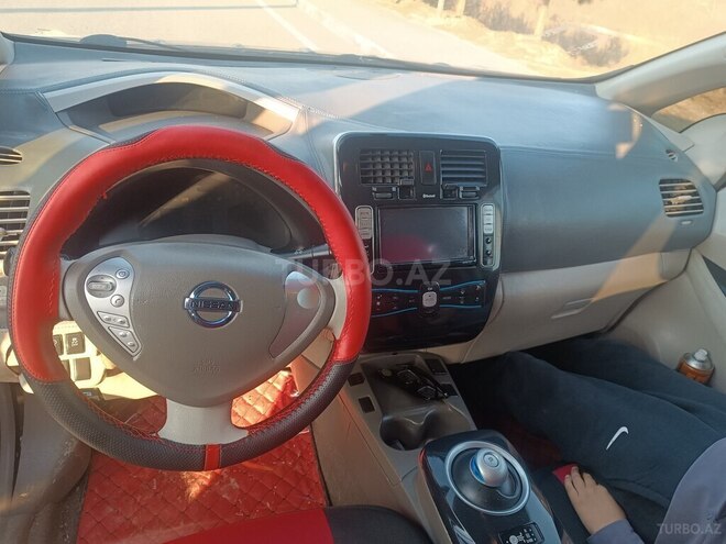 Nissan Leaf-7