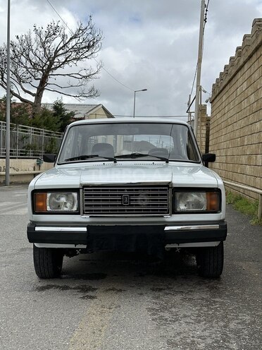 LADA (VAZ) 2107-1