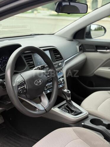 Hyundai Elantra-7