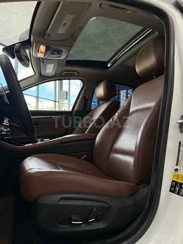 BMW 528-19