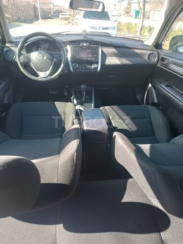 Toyota Corolla Fielder-4