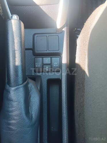 Toyota Corolla Fielder-19
