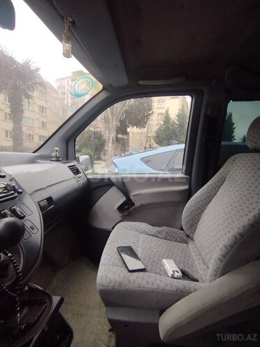 Mercedes Vito 114-4