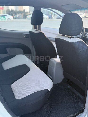 Mitsubishi L200-4