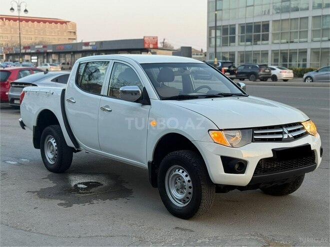 Mitsubishi L200-7