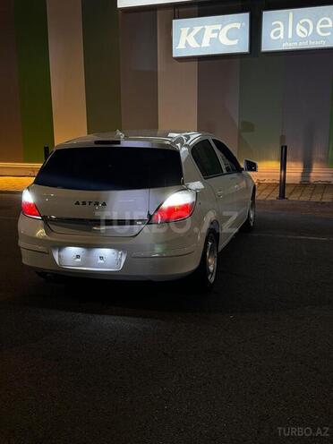 Opel Astra-2