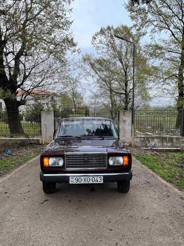 LADA (VAZ) 2107-1