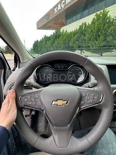 Chevrolet Cruze-15