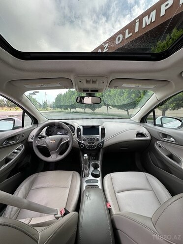 Chevrolet Cruze-19