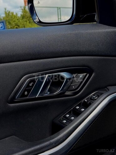 BMW 330-13
