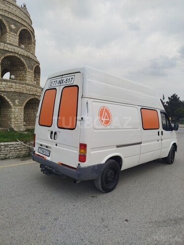 Ford Transit-3