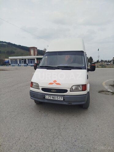 Ford Transit-1