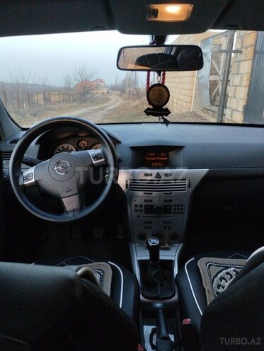 Opel Astra-2