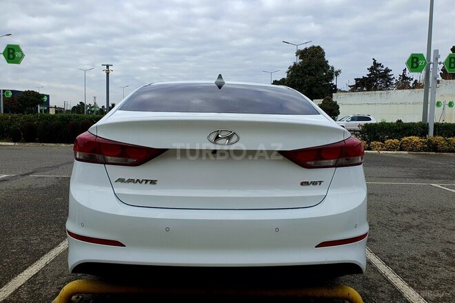 Hyundai Avante-4