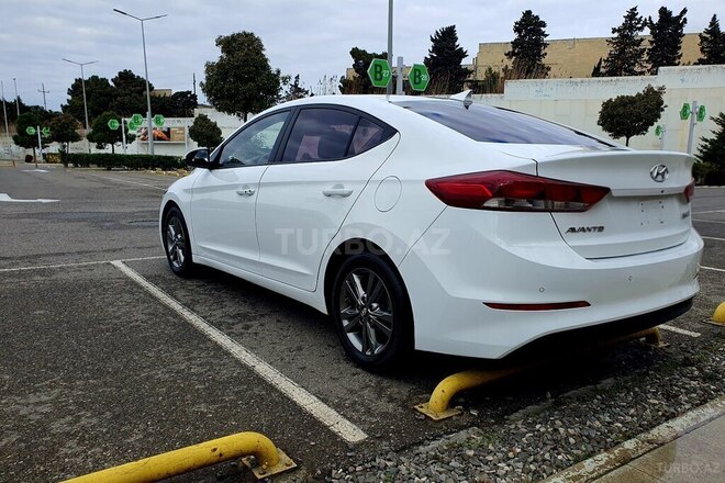 Hyundai Avante-5