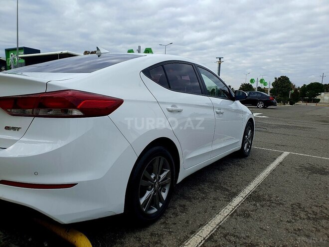 Hyundai Avante-6