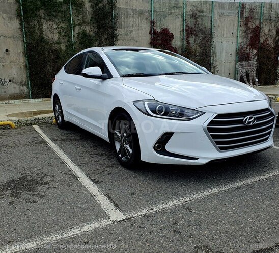 Hyundai Avante-3
