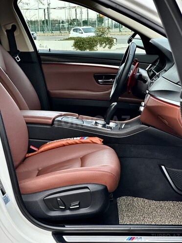 BMW 520d-13