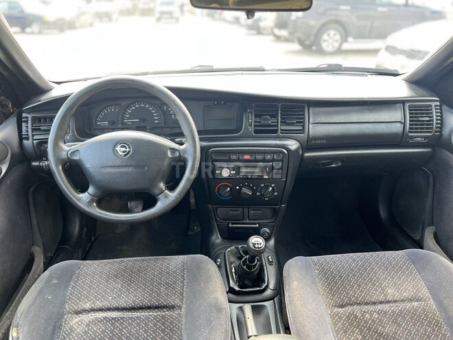Opel Vectra-7