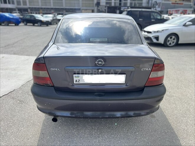 Opel Vectra-4