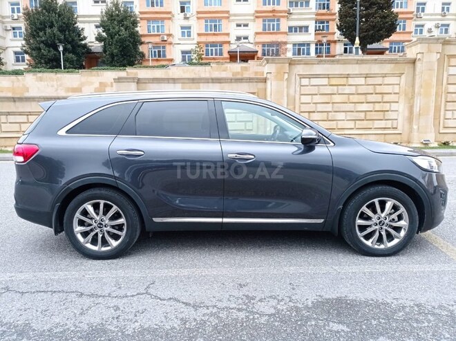 Kia Sorento-8