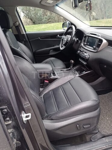 Kia Sorento-14