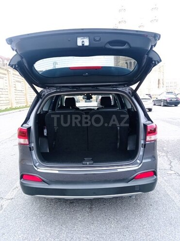 Kia Sorento-12