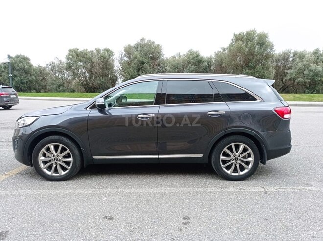 Kia Sorento-11