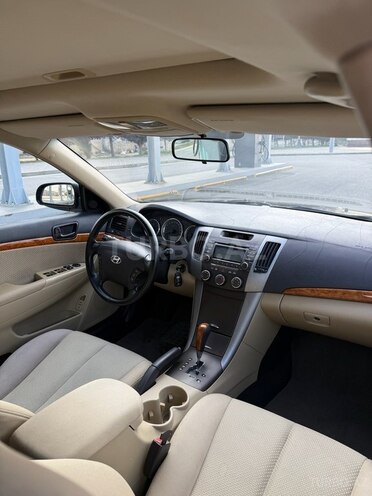 Hyundai Sonata-6