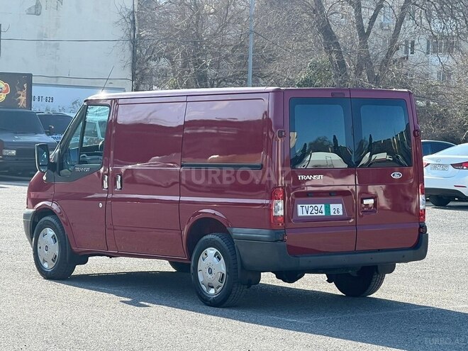 Ford Transit-7