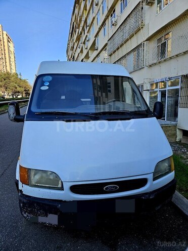 Ford Transit-1