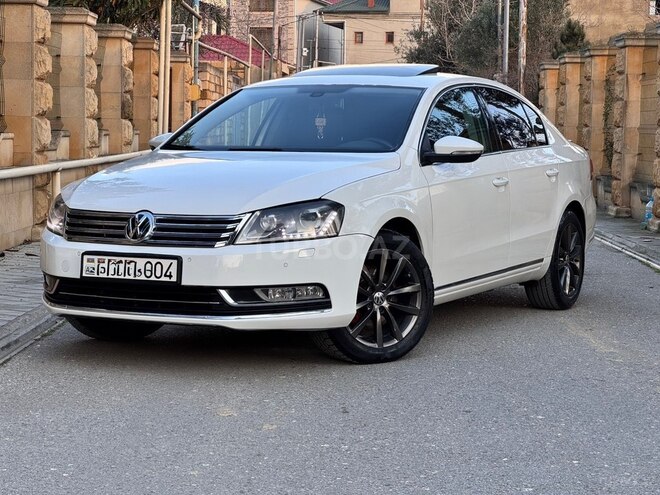 Volkswagen Passat-8