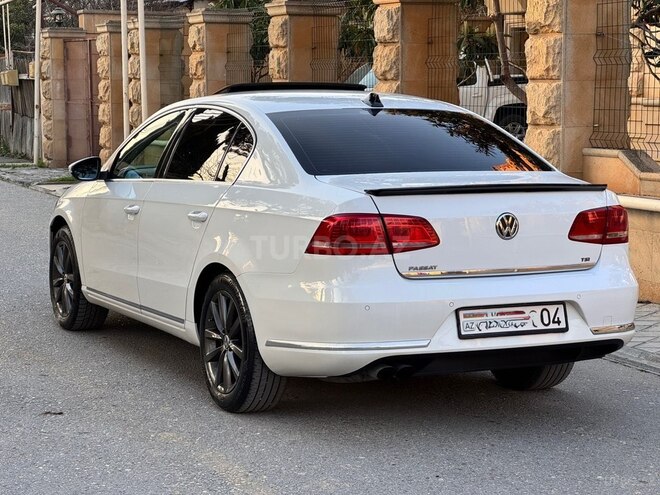 Volkswagen Passat-5