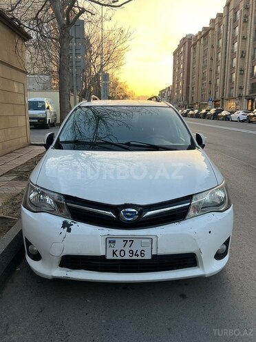 Toyota Corolla Fielder-1