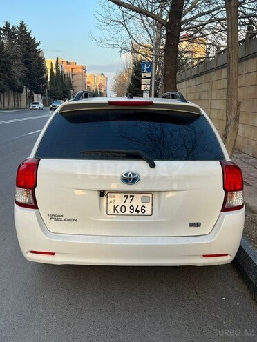 Toyota Corolla Fielder-2