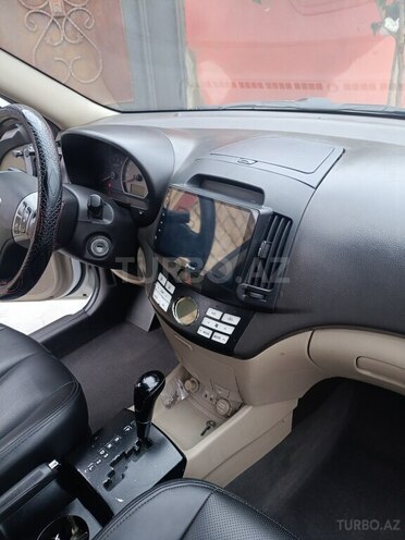 Hyundai Elantra-5