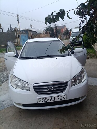 Hyundai Elantra-1