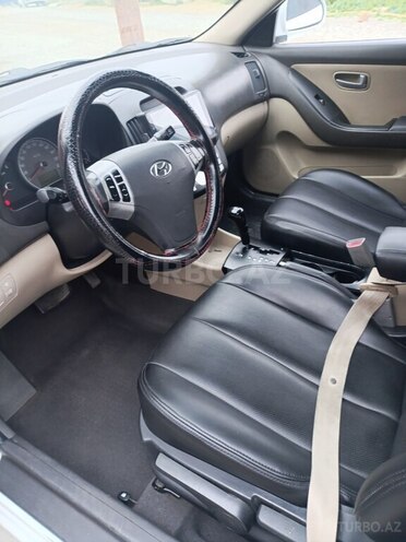 Hyundai Elantra-10