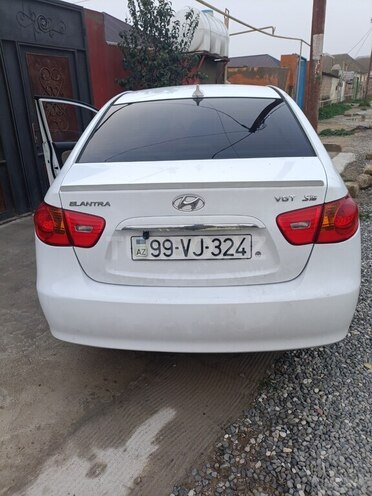 Hyundai Elantra-14