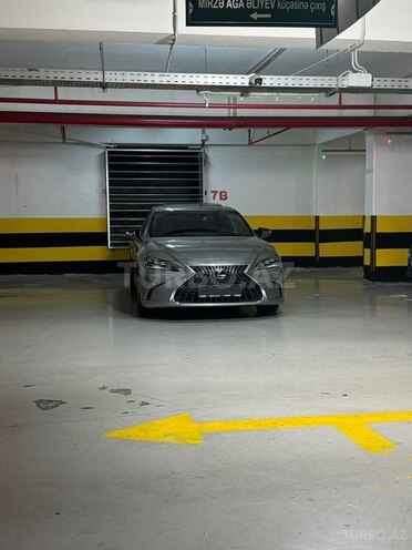 Lexus ES 300h-5