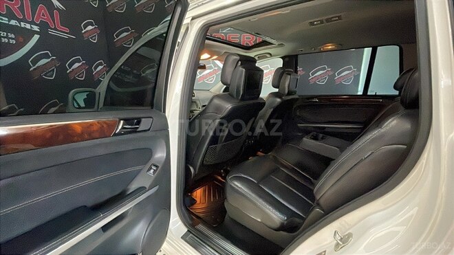 Mercedes GL 550 4MATIC-5
