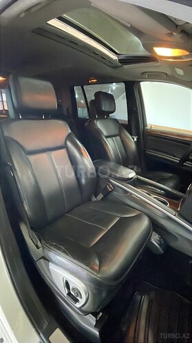 Mercedes GL 550 4MATIC-6