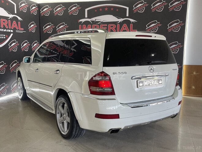 Mercedes GL 550 4MATIC-11