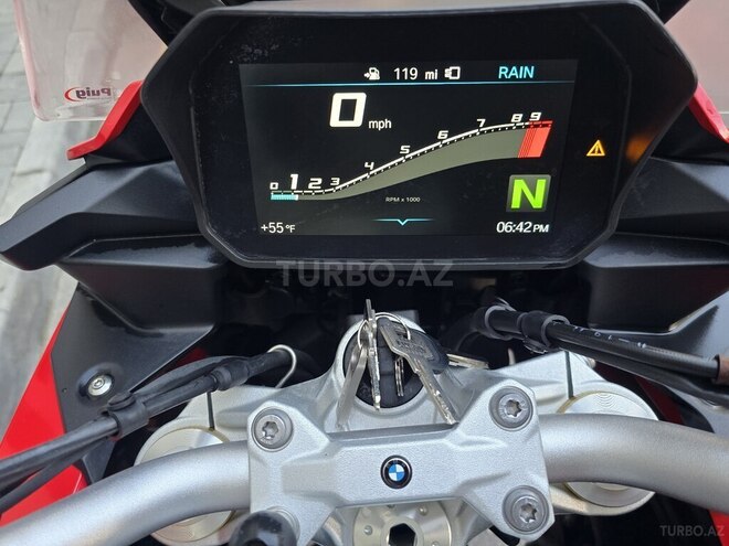 BMW F 900 XR-7