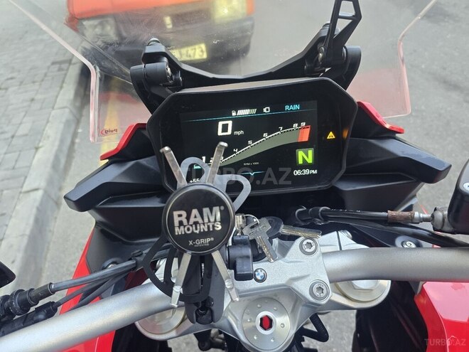 BMW F 900 XR-10