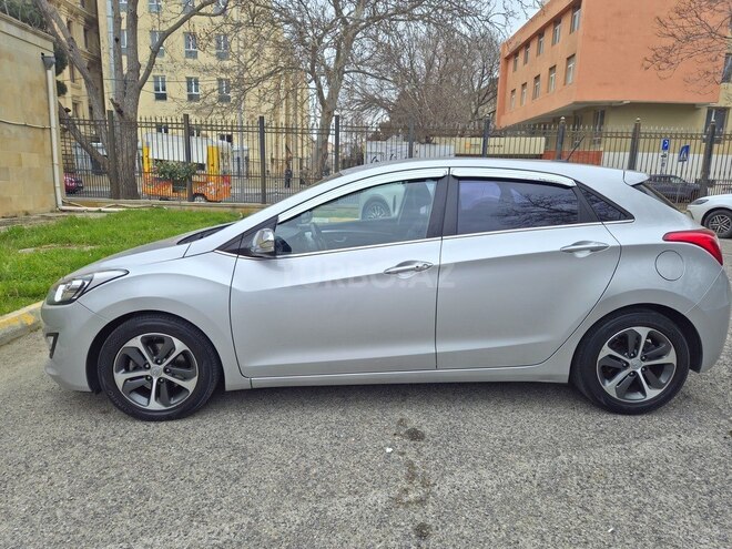 Hyundai i30-3