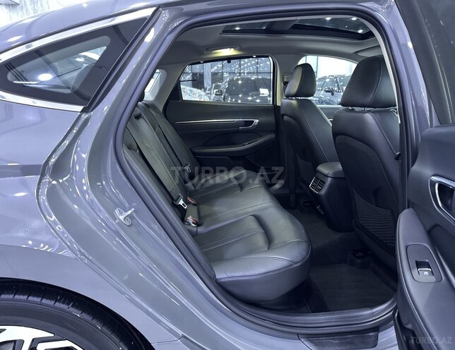 Hyundai Sonata-13
